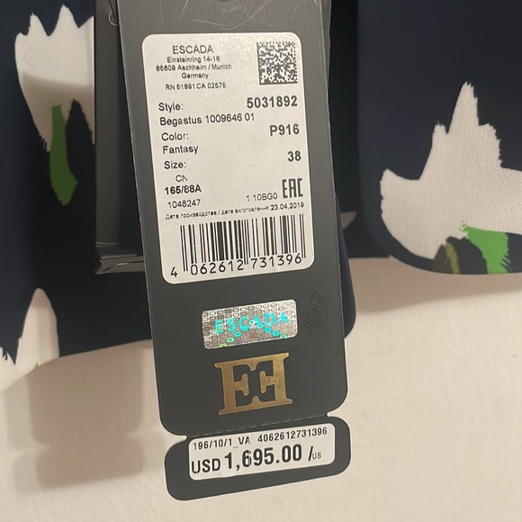 Escada Women’s Floral Blazer - Picture 2 of 4